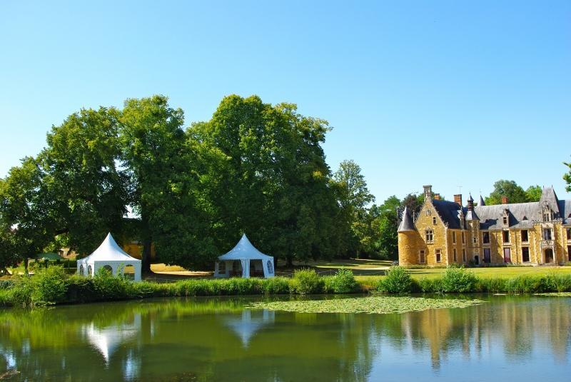 Chateau De Cheronne Bed and Breakfast Tuffé Exteriör bild
