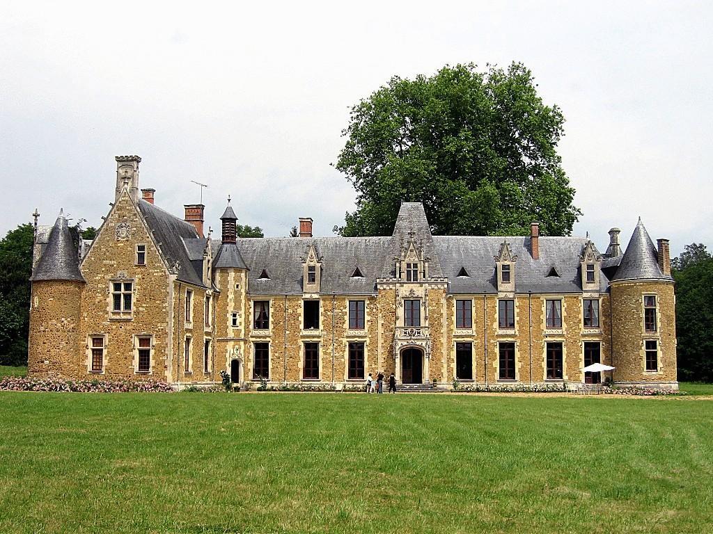Chateau De Cheronne Bed and Breakfast Tuffé Exteriör bild