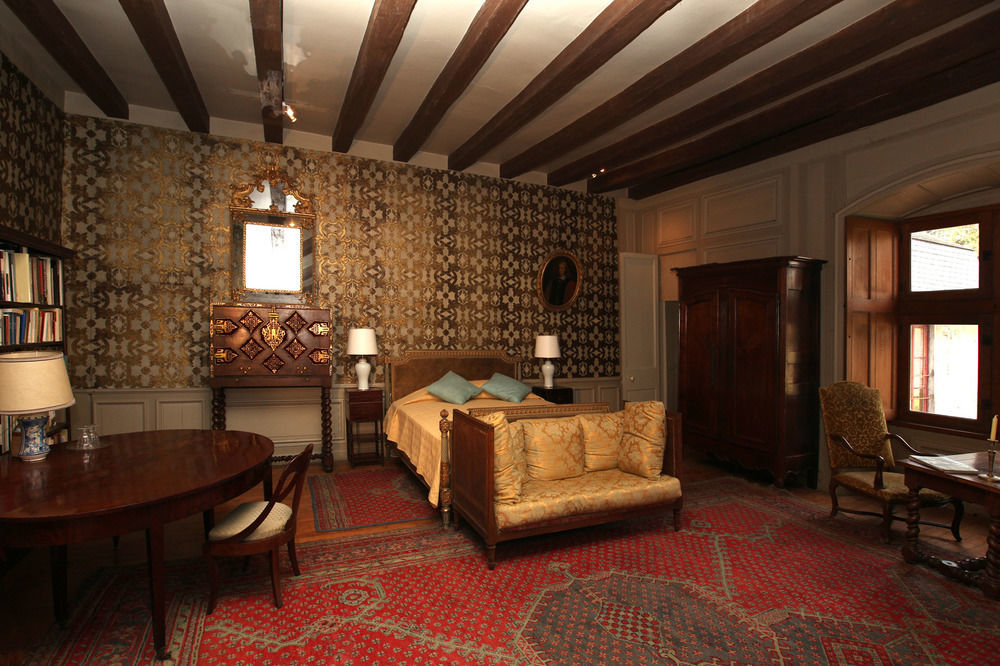 Chateau De Cheronne Bed and Breakfast Tuffé Exteriör bild